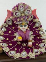 Heavy embellishment work poshak. - Image 3